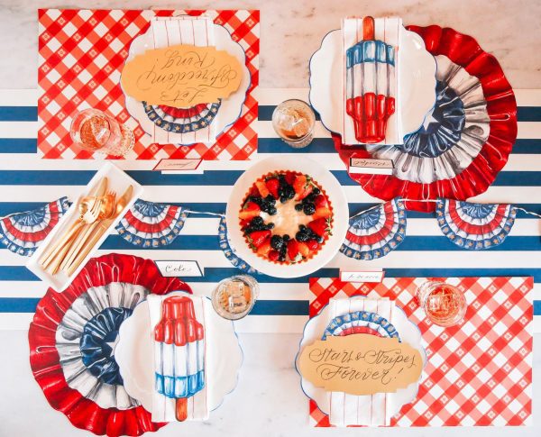 0047033 die cut star spangled placemat by hester cook