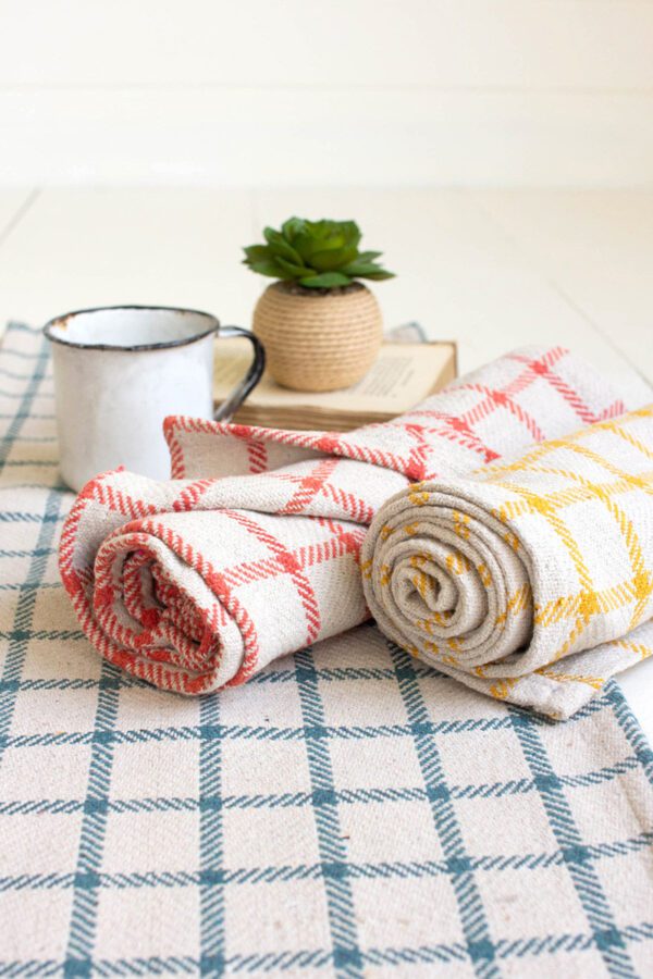 gingham table runners
