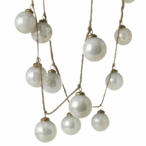 milky garland