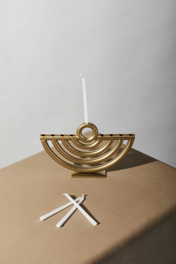 Golda Menorah