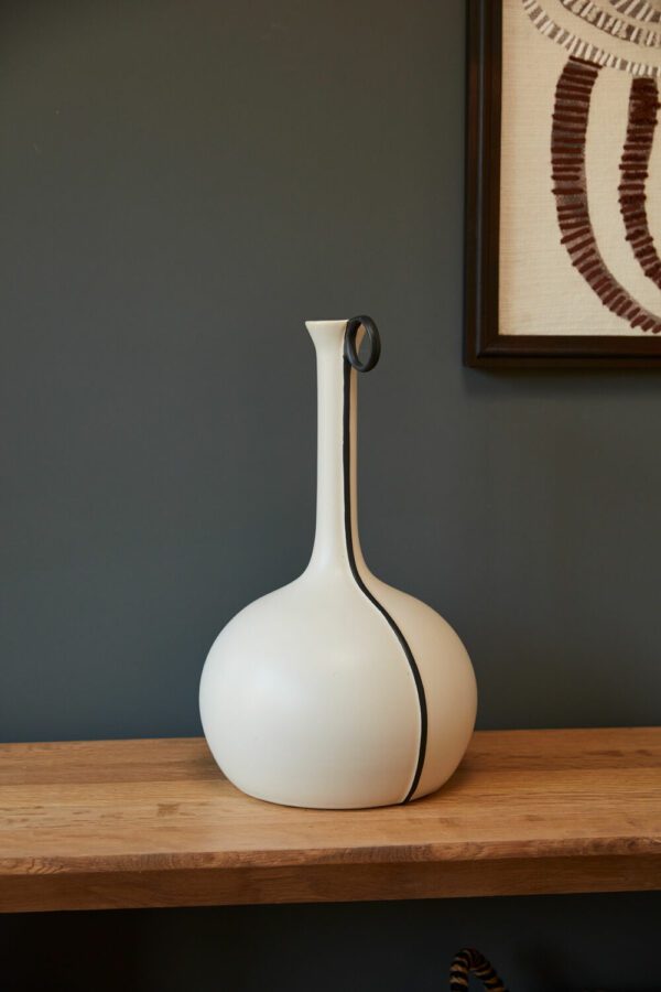 Rounded Anita Vase