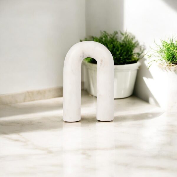 Rounded Horseshoe Tabletop Sculpture